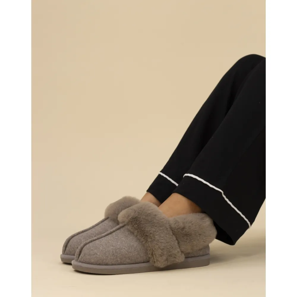 Gift Boxed Slippers | Boot-Lunar Shoes Ember II Taupe Slipper