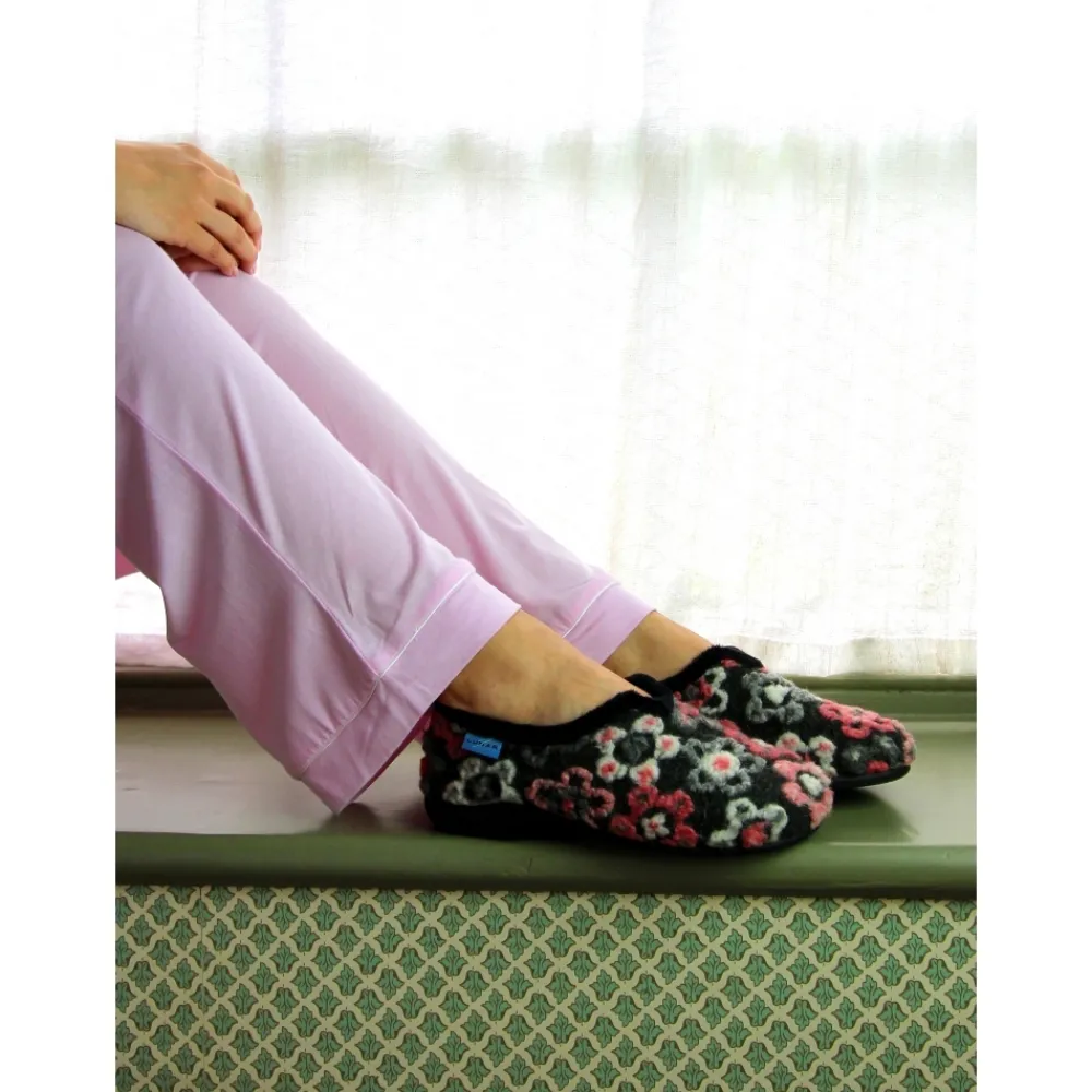 Slip-on-Lunar Shoes Hippy Black Flower Full Slipper