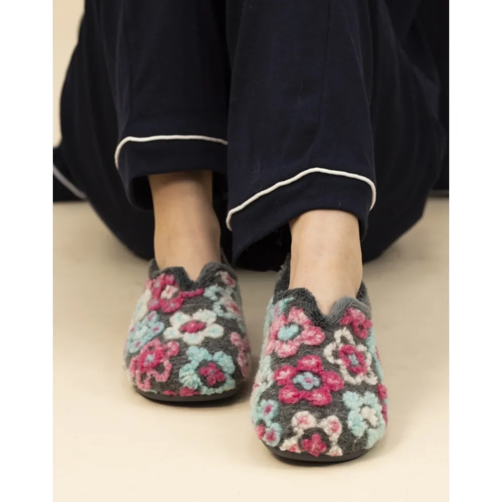 Slip-on-Lunar Shoes Hippy Grey Flower Full Slipper