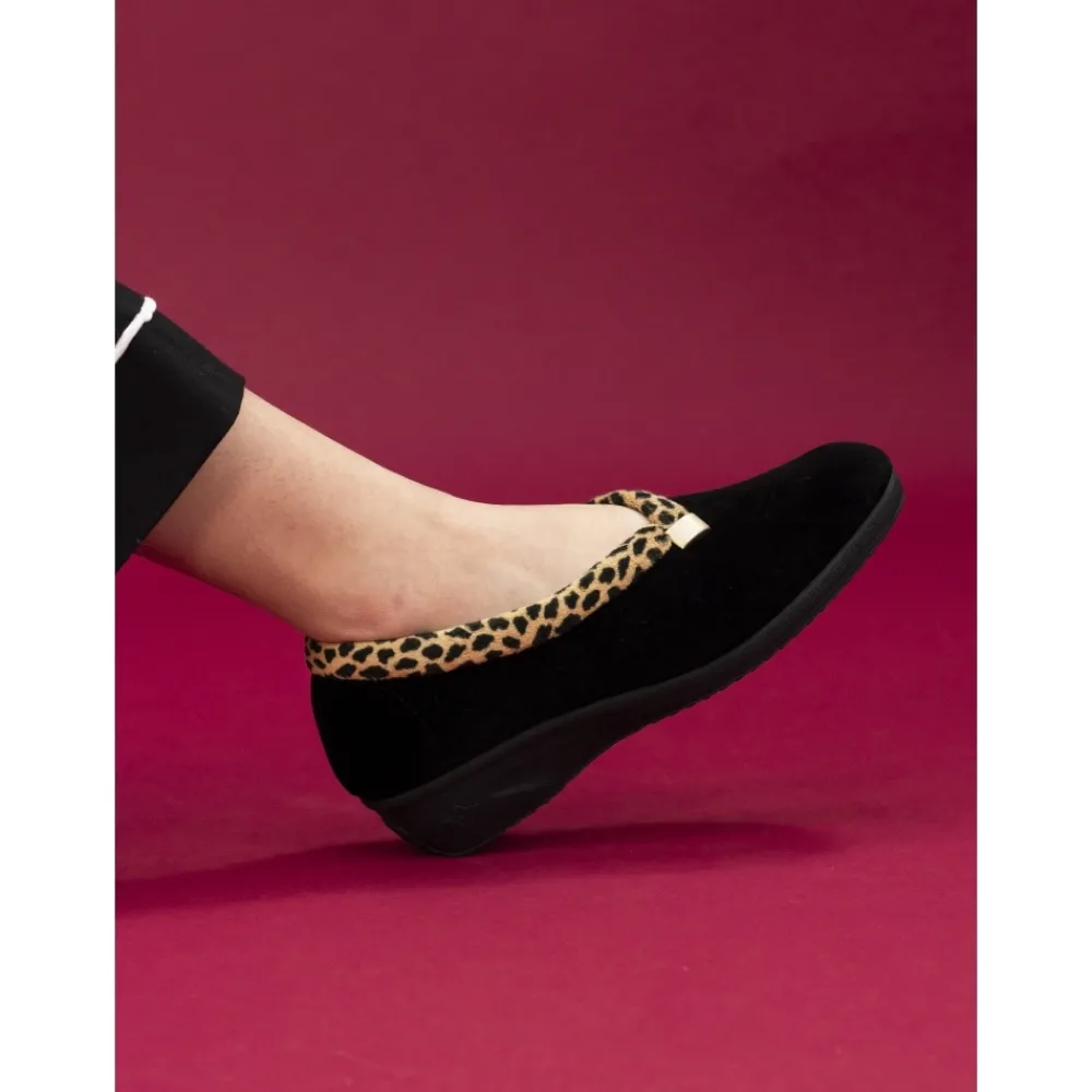 Moccasin | Slip-on-Lunar Shoes Paloma Black Leopard Trim Slipper